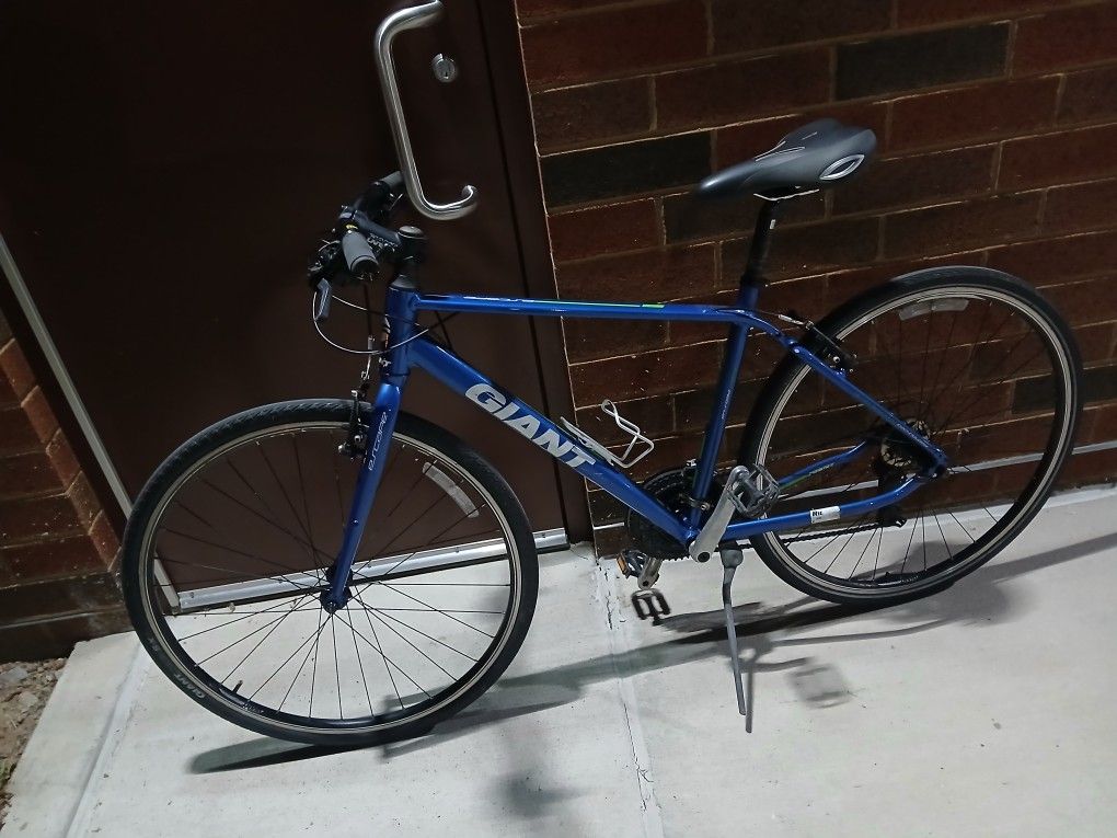 Giant Escape 700 Series