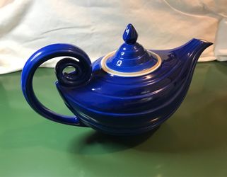 Hall Aladdin Teapot