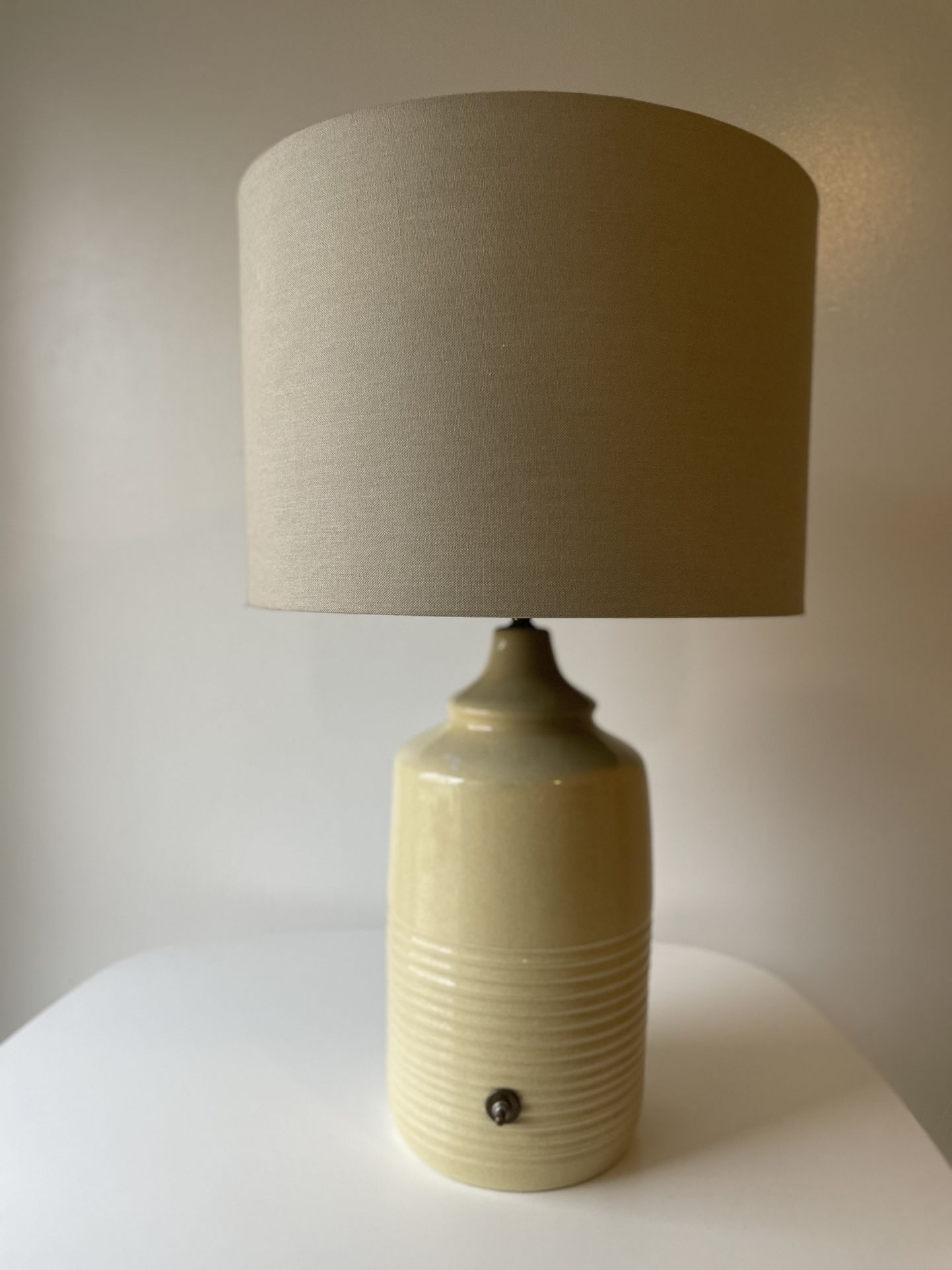 Vintage Ceramic Table Lamp