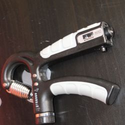 Hand Grip Strengthener + Counts And Gets Up To 132Ibs