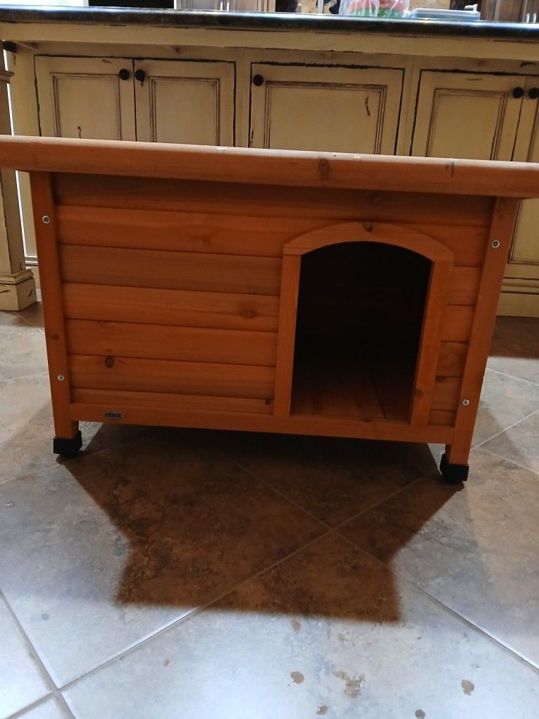 Weather Proof DOG HOUSE