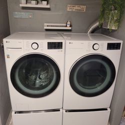 LG Washer And Dryer 