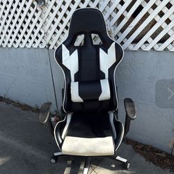 Gaming chair