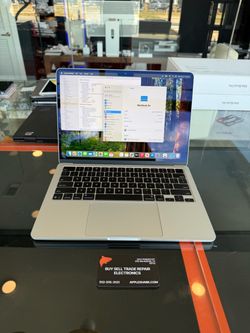 Apple 13” MacBook Air M4 Chip 16GB Ram 512SSD! 90 day warranty! Financing available!