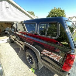 8ft Fiberglass Uncover Topper With Fishing Racks 