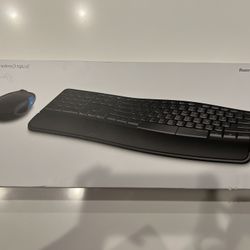 Microsoft Sculpt Comfort Desktop