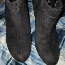 Black Boots With Heel