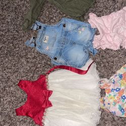 12 Months Bby Girl Bundle (about 32 Pieces )