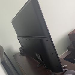 44 Inch Onn Tv