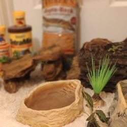Aquarium  or Reptile -Turtle Artificial Enclosures/Ledges/Water Dishes,Plants & Supplies