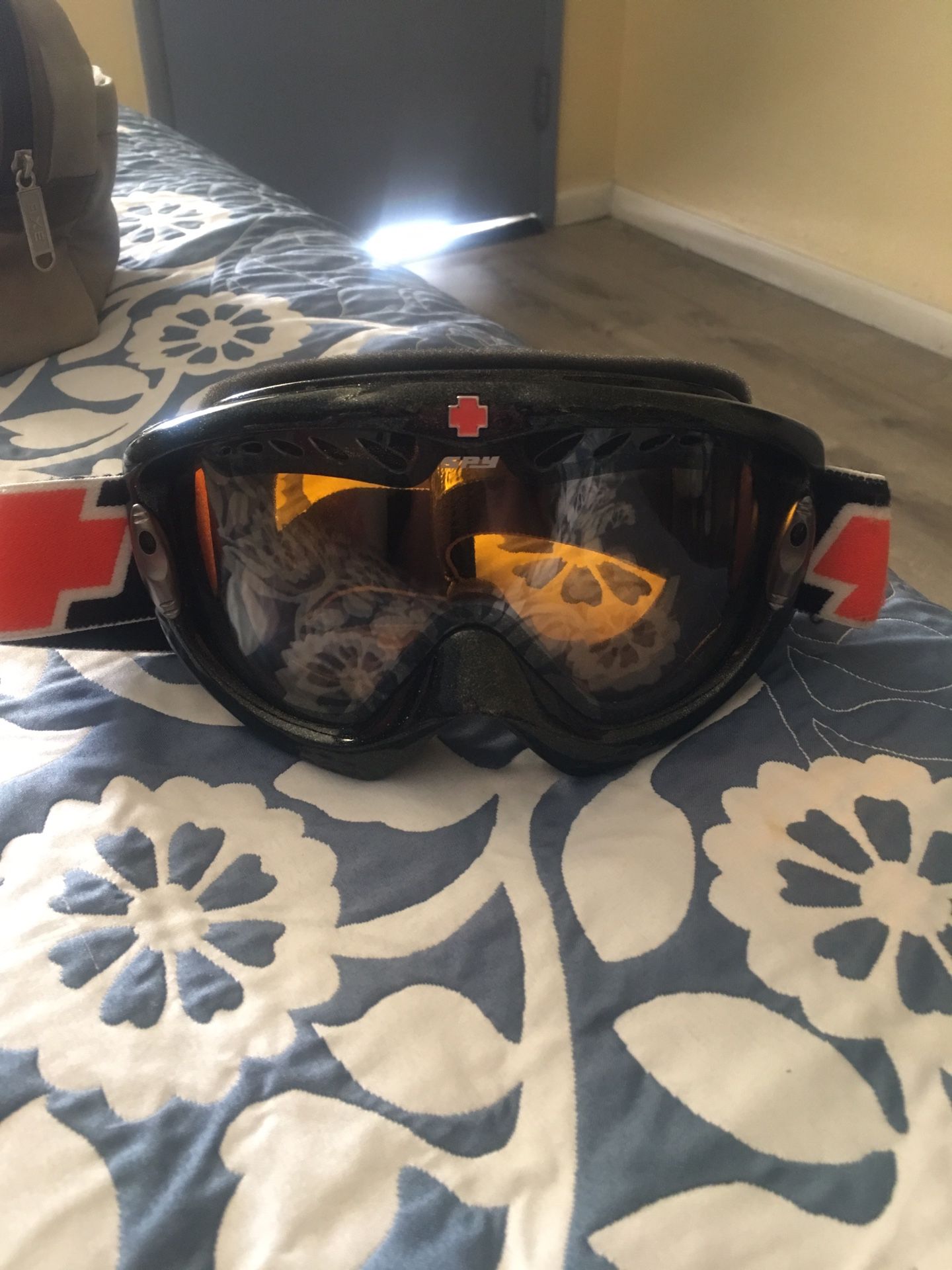 spy snow goggles