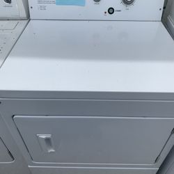 Whirlpool Dryer  .  Warehouse pricing.   Warranty  . Delivery Available . 2522 Market st. 33901