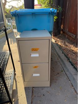 FREE FILE CABINETS