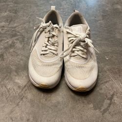 Nike Usado Talla 8.5 Mujer 