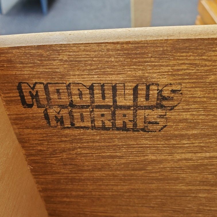 Modulus Morris Furniture Mid Century Modern Solid Wood 2 Meching End Tables/ Nighstands / Side Tables / 3 Drower Dressers Only $95 For Set.