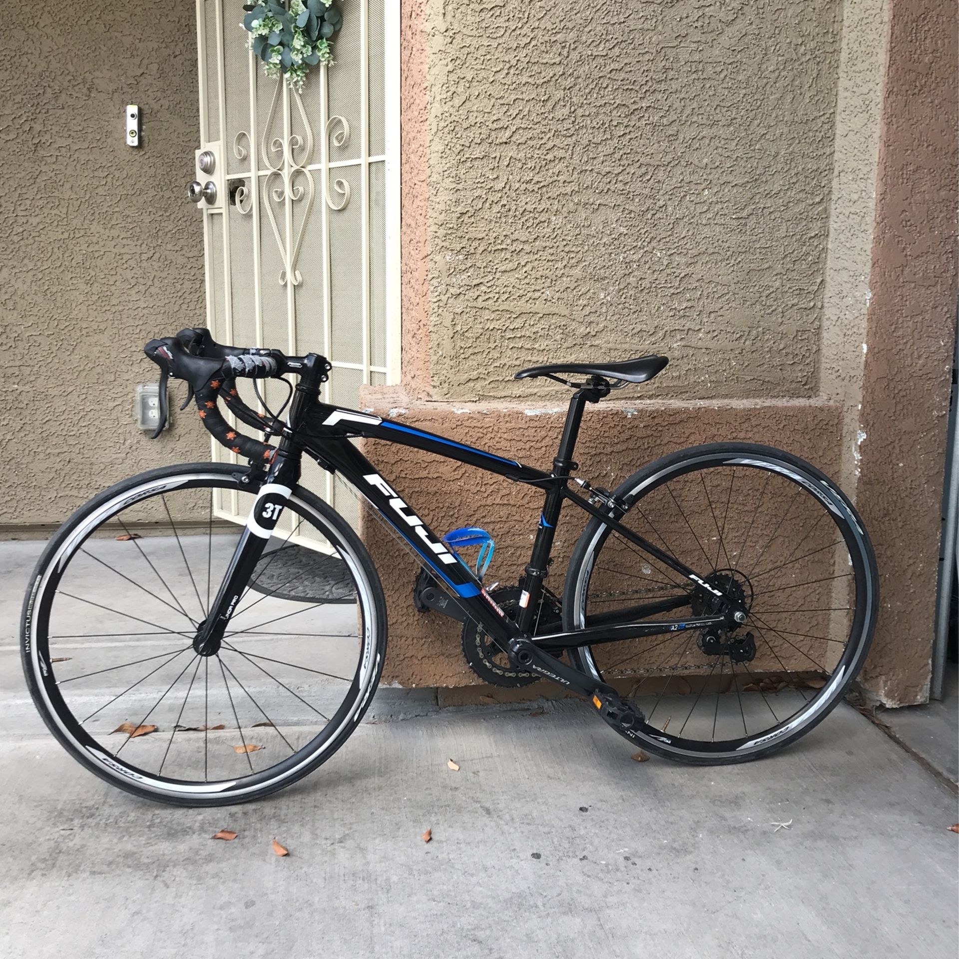Fuji 650c road bike hotsell