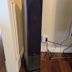Polk Audio RTi100 floor standing tower speakers with built in subwoofer
