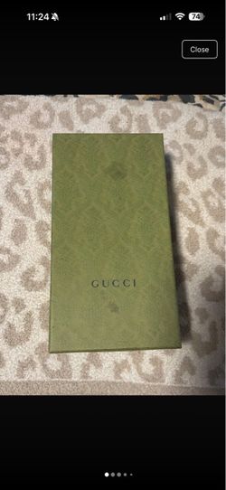 Gucci flip flops sandals