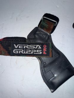 Versa Gripps Pro Weight Lifting Grips Regular Large Black USA Gym Deadlift Pair.