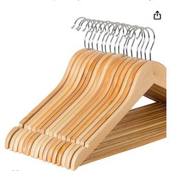 Wooden Hanger - 4 Set ( ~70 Pieces )