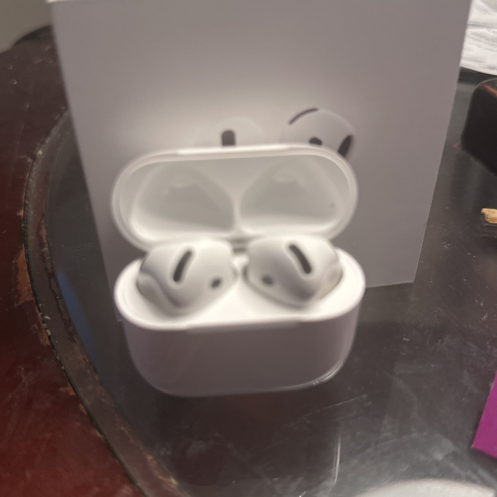 Apple 4 Headphones