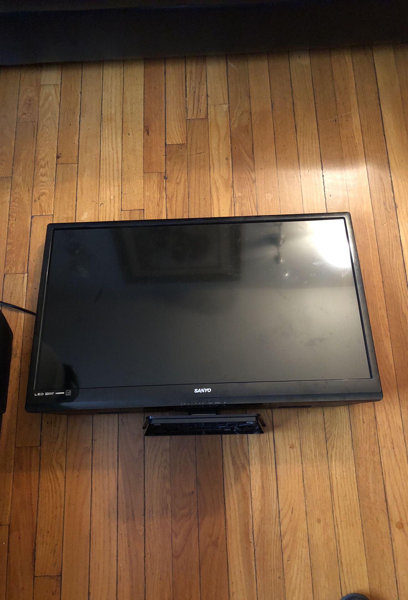 Used Sanyo TV no remote included perfectly working condition