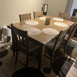 Dining Table & Chairs 