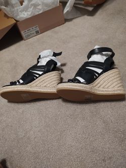 Black wedge board walk sandal