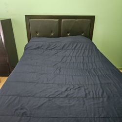 A Sleigh Bedroom Set With Mattress Included 