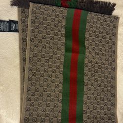 Gucci Wolf Silk Scarf
