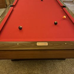 9’ Brunswick Pool Table