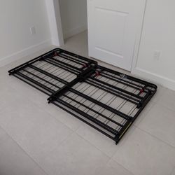 King-size Bedframe