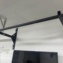 Rogue Pull Up Bar
