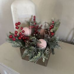 Beautiful Christmas Candle Holder Centerpiece 