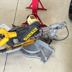 Dewalt miter Saw 