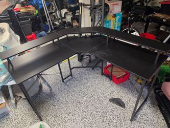 Corner Desk