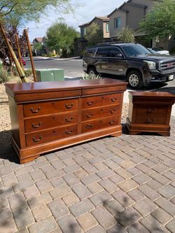 Dresser Set