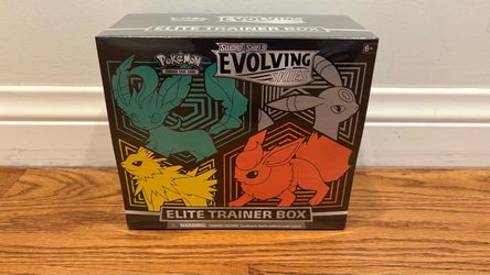 Pokémon Sword & Shield Evolving Skies ETB Elite Trainer Box Brand New Factory Sealed