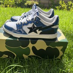 Bathing Ape Size 8 men