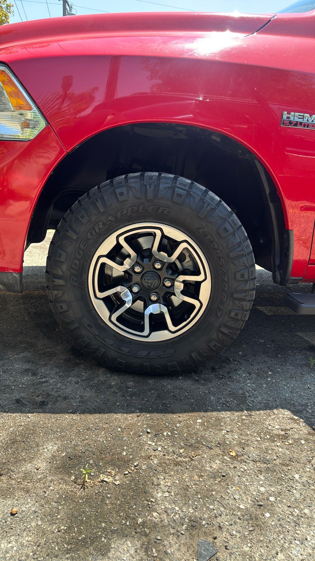 Nitto Ridgegrappler 285/70/17
