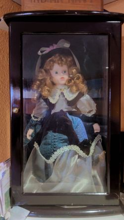 3 Baby dolls with frame on sale 3 for 75$ 25$ each