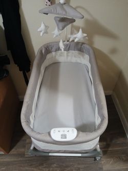 Simmons Shooting Stars Bassinet