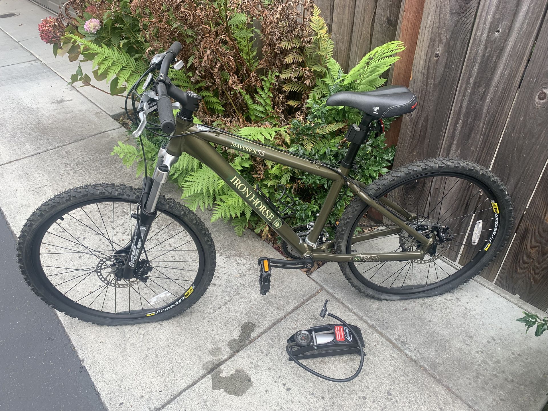 Men’s Bike Maverick 5.5 Iron Horse