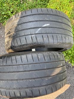 (2) 275 35 19 Michelin Tires