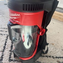 Milwaukee Backpack Vacuum 