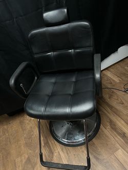 Barber chair that reclines