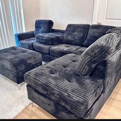 NEW SECTIONAL SOFA WITH OTTOMAN AND FREE DELIVERY 