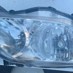 Right Headlight For Toyota Corolla 2011-2013 - Parts Out - RAM1
