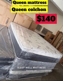 Queen size pillow top mattress