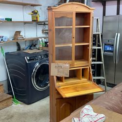 Hutch $100 (FINN HILL) 